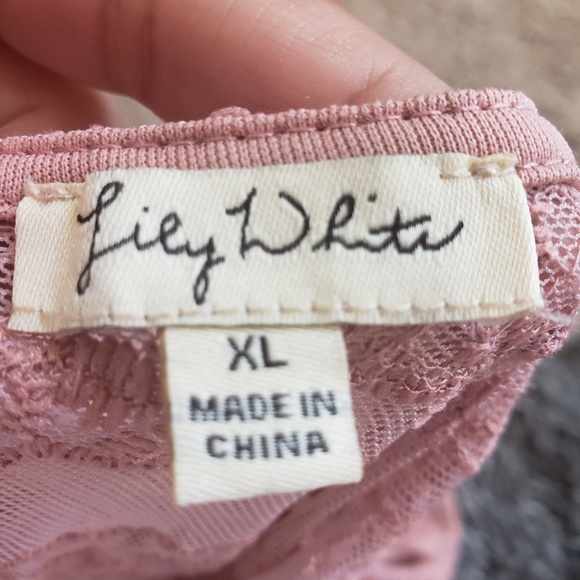 Mauve Lace Top - Picture 5 of 6